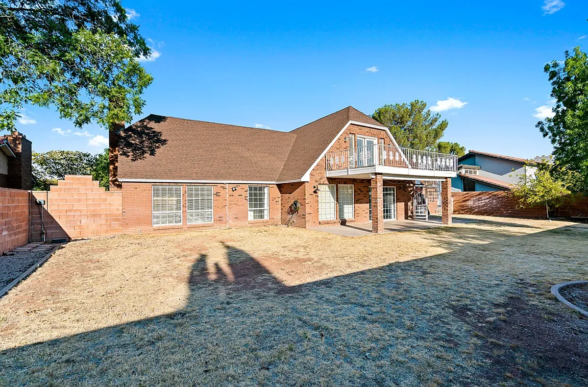Building Photo - 784 S 900 E
