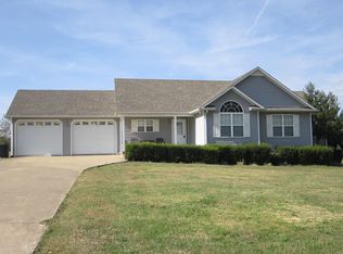 5 Ingram Rd, Leoma, TN 38468