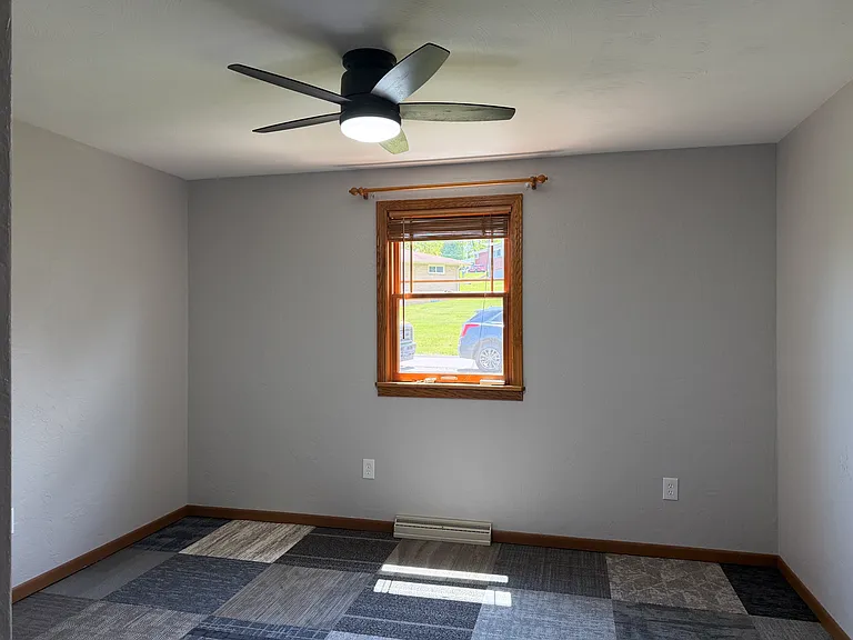 129 Greenridge Dr — Photo 9