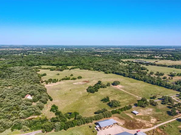 6976 W Line Rd, Collinsville, TX 76233