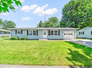 409 E Hill St, Genoa, IL 60135