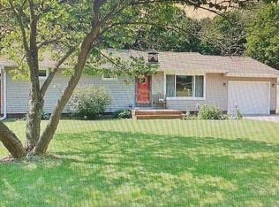 100 E Rio Dr, Washington, IL 61571