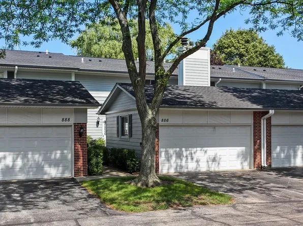 886 Swallow St, Deerfield, IL 60015