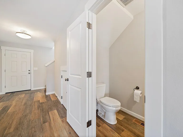 877 SE Anchor Ave #A — Photo 13