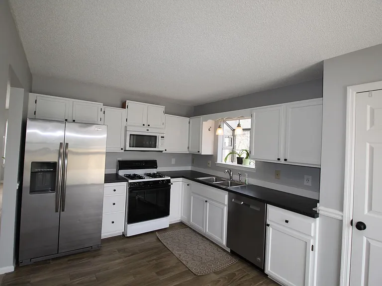 4225 Lakes End Dr NW — Photo 5