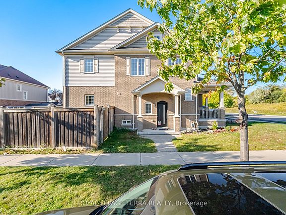 4th image of 86 Edwin Carr St
