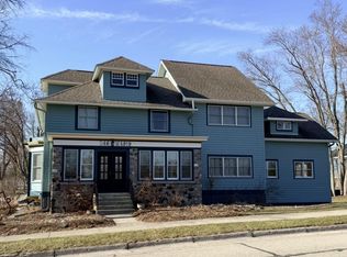 N46W5919 Spring St, Cedarburg, WI 53012