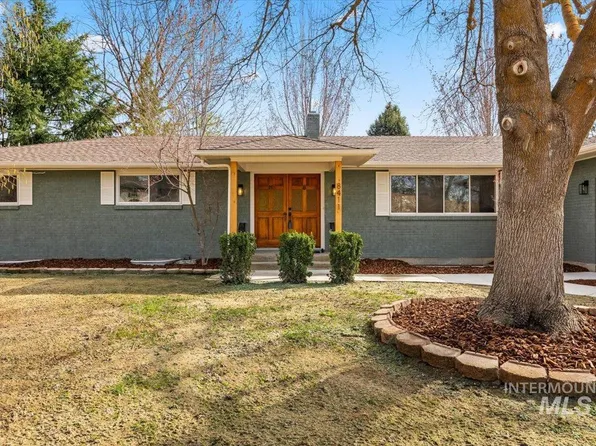 8411 W Crestwood Dr, Boise, ID 83704