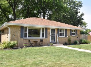 1623 17th Ave, Grafton, WI 53024