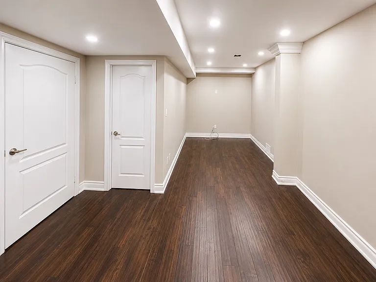 90 Snowberry Cres — Photo 17