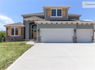 2532 SW River Trail Rd, Lees Summit, MO 64082