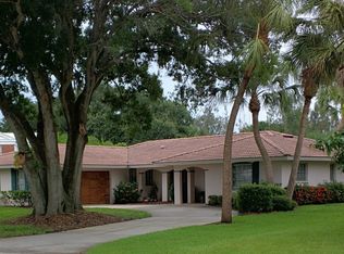 3219 Pine Valley Dr, Sarasota, FL 34239