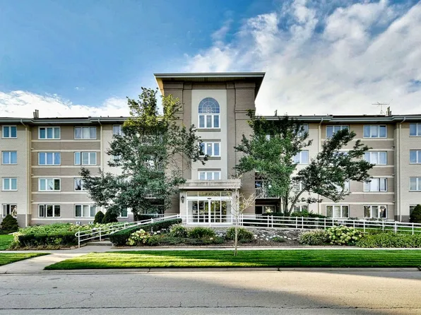 440 E Montrose Ave APT 405, Wood Dale, IL 60191