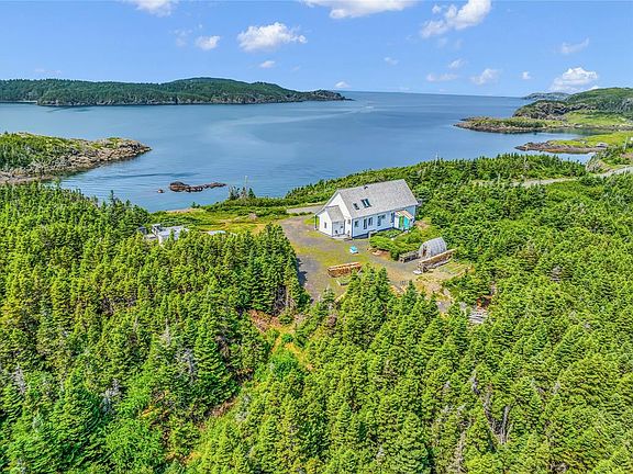 3rd image of 4 Green Cove Road