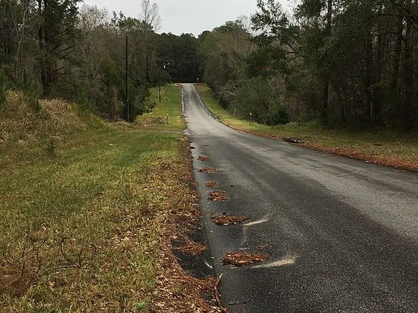 6518 Pine St, Eight Mile, AL 36613