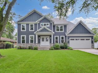 22W517 Tamarack Dr, Glen Ellyn, IL