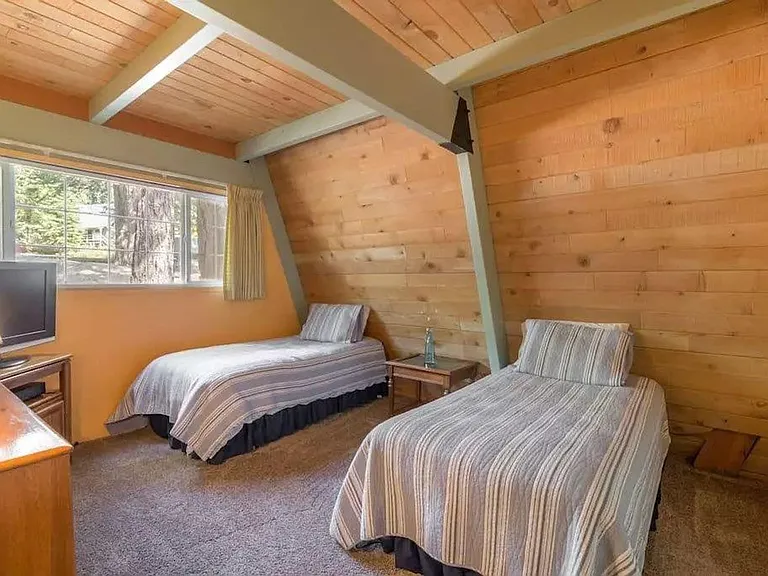 5868 Victoria Rd — Photo 14
