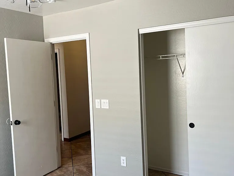 15946 W Williams St — Photo 18