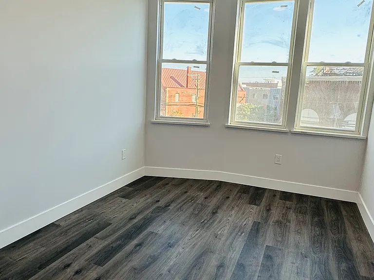 1304 Ridge Ave #2 — Photo 8