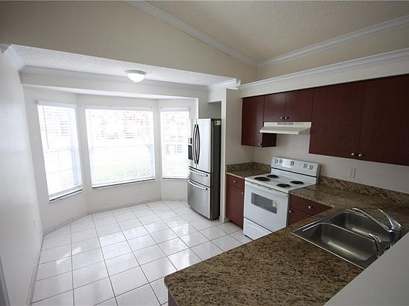 4th image of 1107 Vista Palma Way