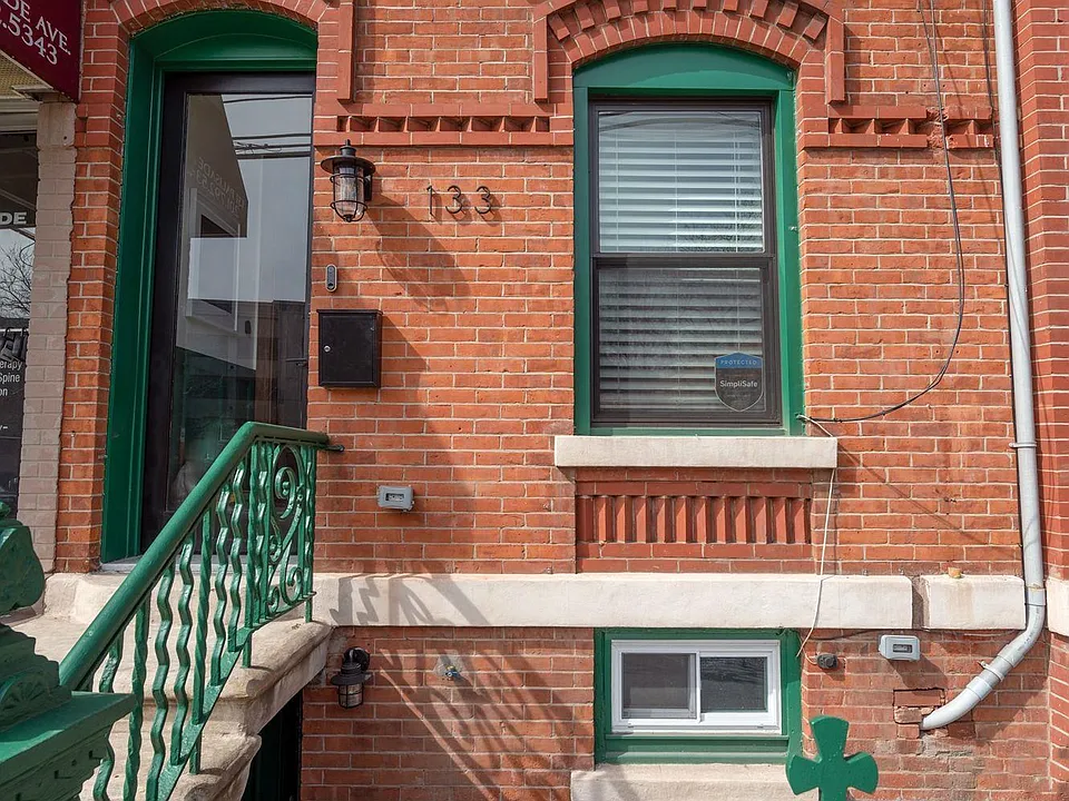 133 Palisade Ave #1
