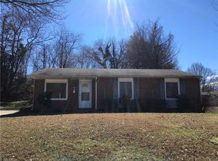 4004 Oak Ridge Dr, Winston Salem, NC 27105