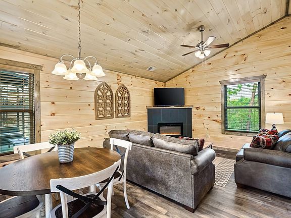 5th image of 2113 Eagle Feather Dr