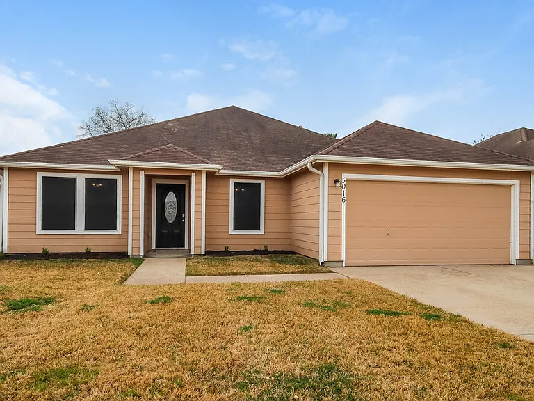 5016 Asia Ln — Photo 1