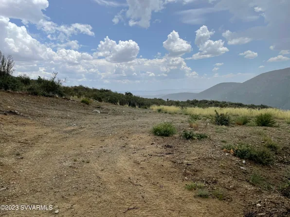 2 Hawk Mountain Trail, Mayer, AZ 86333
