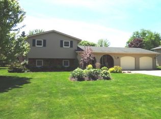 2735 Lavender Ln, Green Bay, WI 54313
