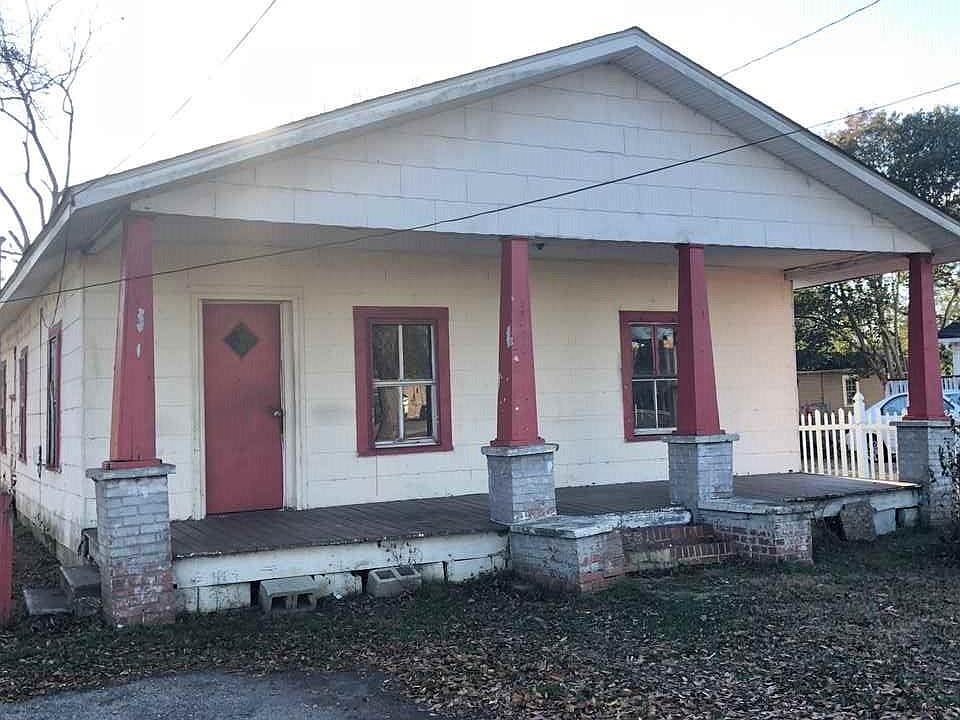 2nd image of 307 W Calhoun St
