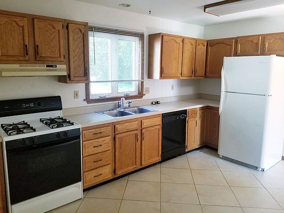 Plenty of storage space in the kitchen