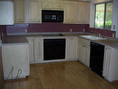 4th image of 805 Carleton Dr