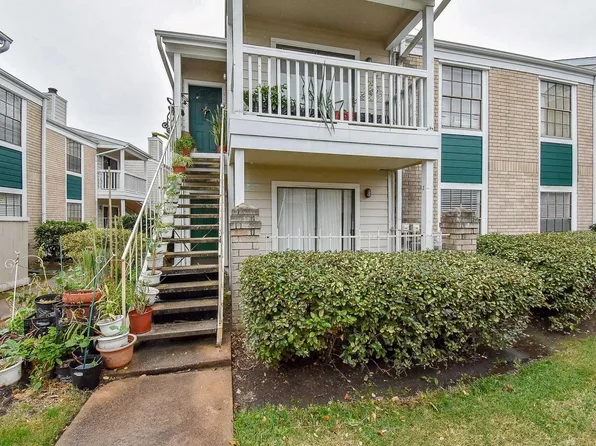 12660 Ashford Point Dr APT 507, Houston, TX 77082