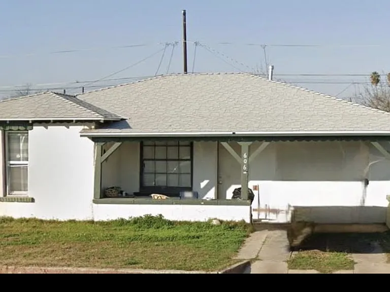 Woodrow Ave — Photo 2