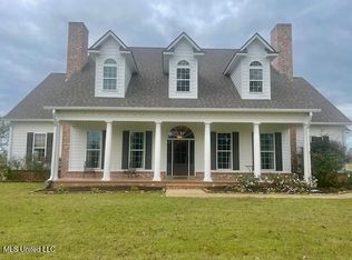 1888 Springfield Rd, Senatobia, MS 38668