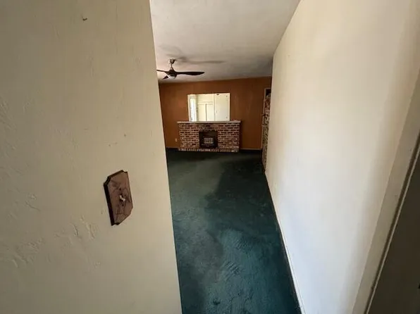 2320 Lark Lane, West Palm Beach, FL 33409