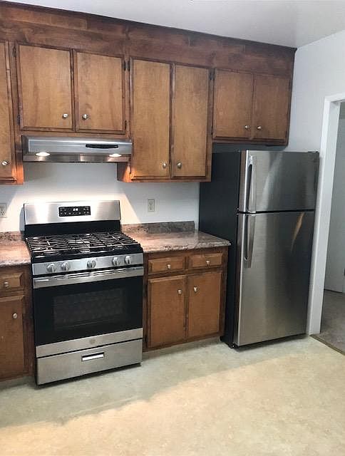 Kitchen Looking West