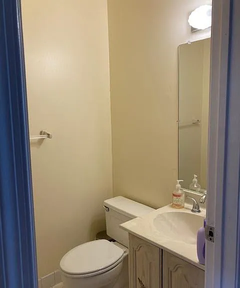 1670 Beekman Pl NW #A — Photo 3