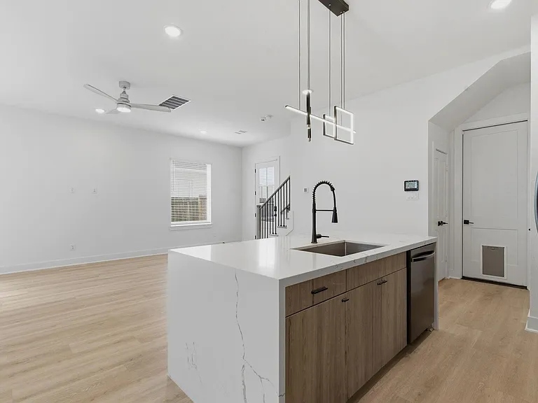6337 Wheatley St — Photo 10