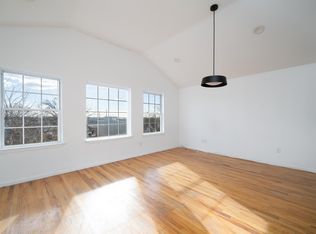 250 Arlington Ave #3, Jersey City, NJ 07305