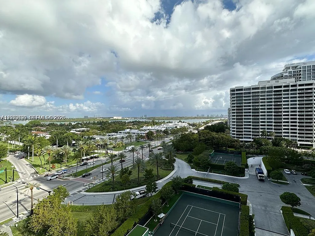 The Plaza Of Bal Harbour — Photo 4