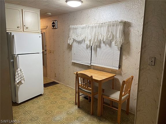 5th image of 109 Candle Ct