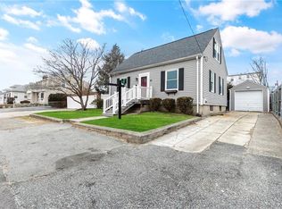 89 Vincent Ave, North Providence, RI 02904
