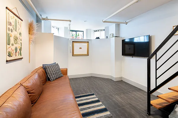 Rented by Compass | media 12