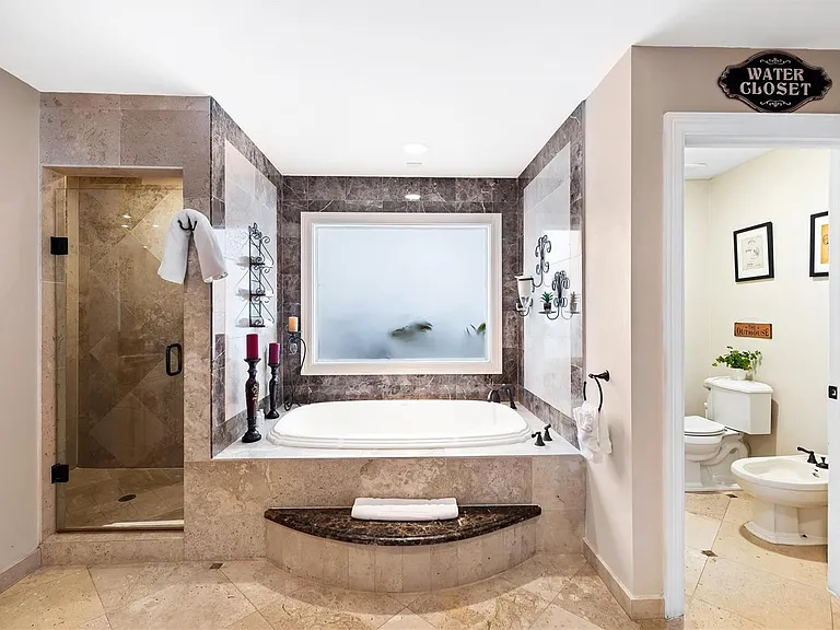 1600 S Ocean Dr — Photo 17