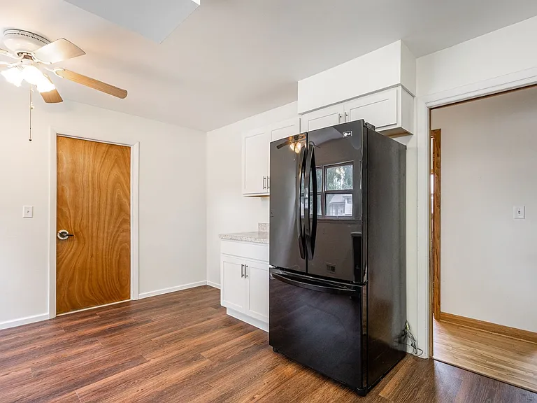 422 Gascoigne Dr — Photo 6