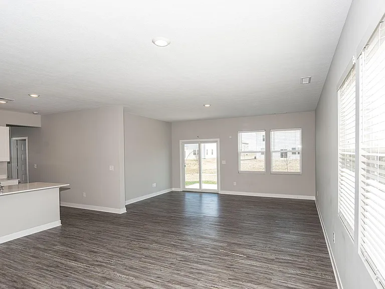 2519 Dixon Creek Dr — Photo 3