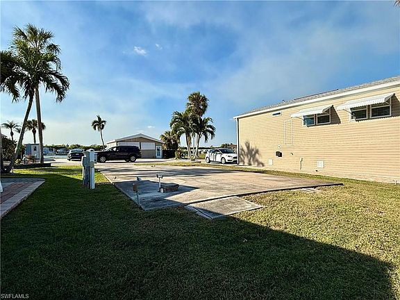 4th image of 298 Imperial Wilderness BLVD