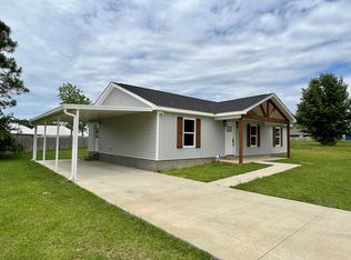 185 J Saunders Rd, Slocomb, AL 36375